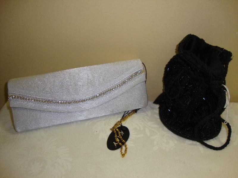 lot 37 image: Lot of 2 hand bags - vintage beaded...