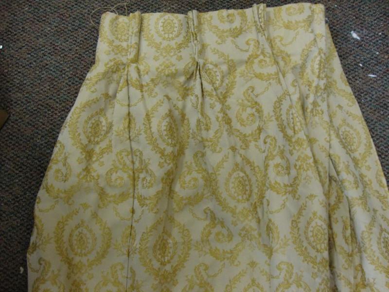 lot 4 image: Vintage drapes - 3 panels -cool vel...
