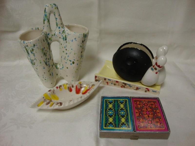 lot 59 image: Lot of 4 - Retro modern - bowling b...