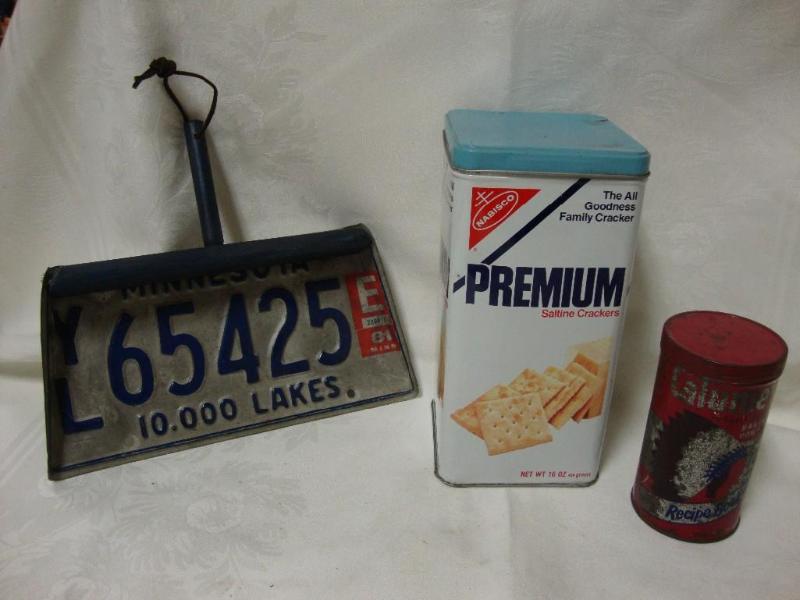 lot 84 image: Lot of 3- mid-century cracker tin, ...