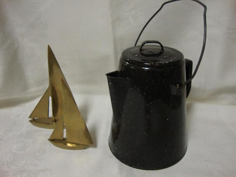 lot 90 image: Pair of brass sail boats & vint...