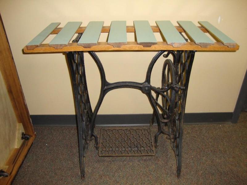 lot 94 image: Singer Sewing Machine base with woo...