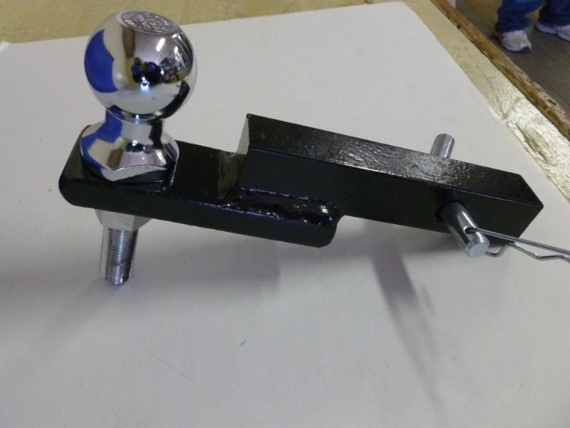 lot 13 image: Heavy duty receiver hitch, comes wi...