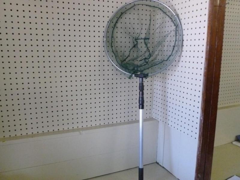 lot 63 image: Adjustable aluminum shaft landing n...