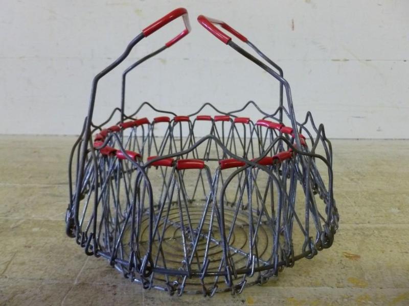lot 84 image: Vintage double handled metal basket...