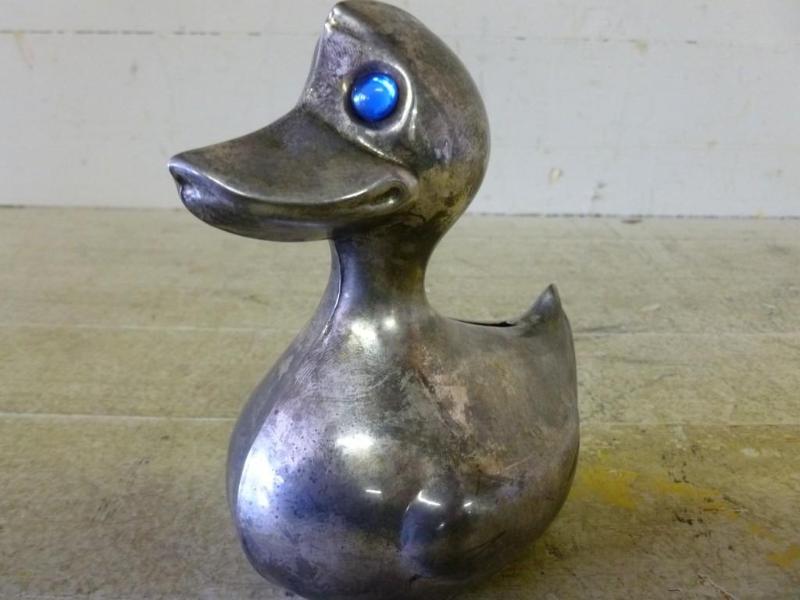 lot 89 image: Vintage E.P Brass duck coin bank, m...