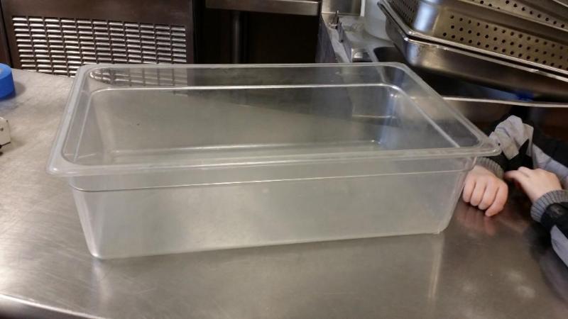20 quart Prep bin lucite.&nbsp...