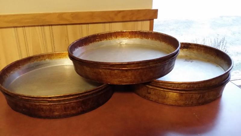 8 Deep dish 12&quot pans...
