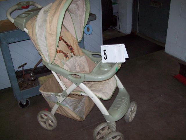 Baby Trend Stroller ,Collap...
