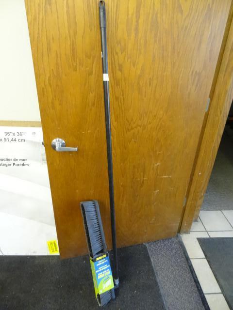New Grip-It Push Broom...