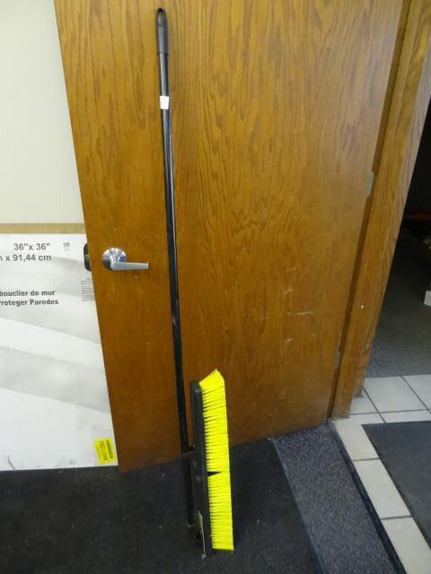 New Grip-It Push Broom...