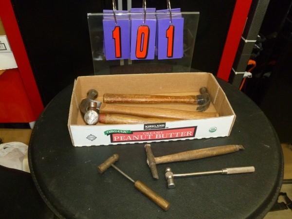 lot 101 image: Flat of misc hammers. 6 pieces. Cas...