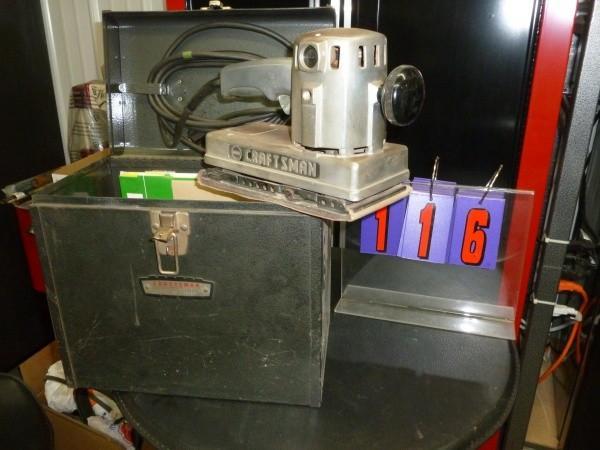 lot 116 image: Craftsman dual motion sander with c...