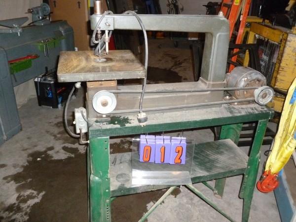 lot 12 image: Sears & Roebuck scroll saw. App...