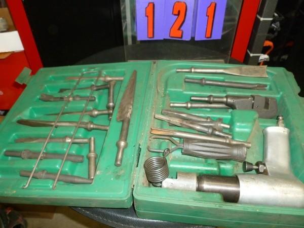 lot 121 image: Chicago pneumatic impact hammer wit...