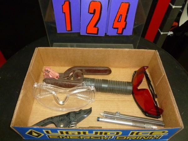 lot 124 image: Flat of misc welding accessories. S...