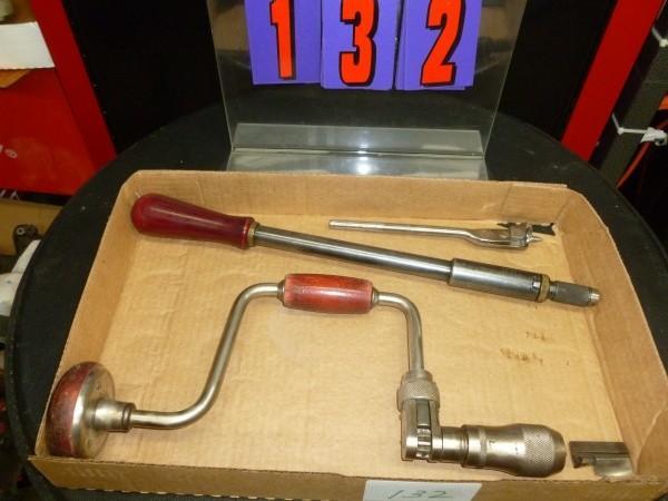 lot 132 image: Flat of vintage hand drills and Cir...