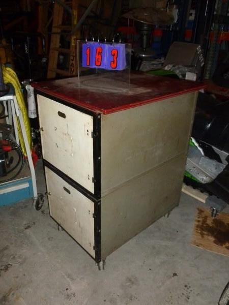 lot 163 image: 2 door rolling steel cabinet with l...