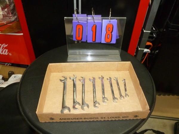 lot 18 image: 1 set of Snap on socket head wrench...