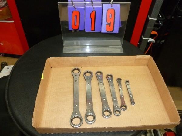 lot 19 image: Snap on 6 piece ratcheting wrench s...