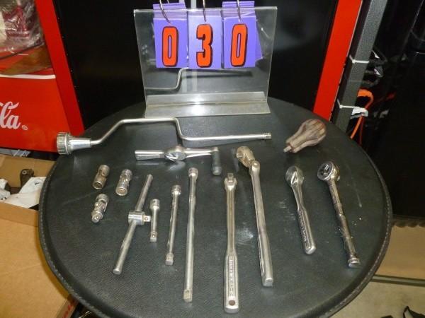 lot 30 image: Craftsman 38" drive ratchets,...