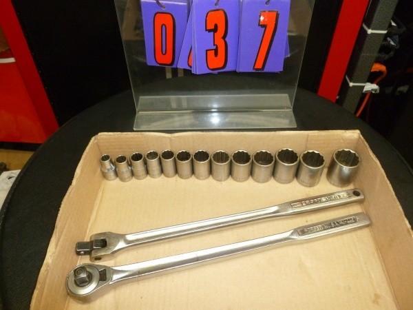 lot 37 image: Craftsman 12 drive socket set. 7...