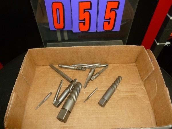lot 55 image: Misc extractors. Cash or Credit Car...