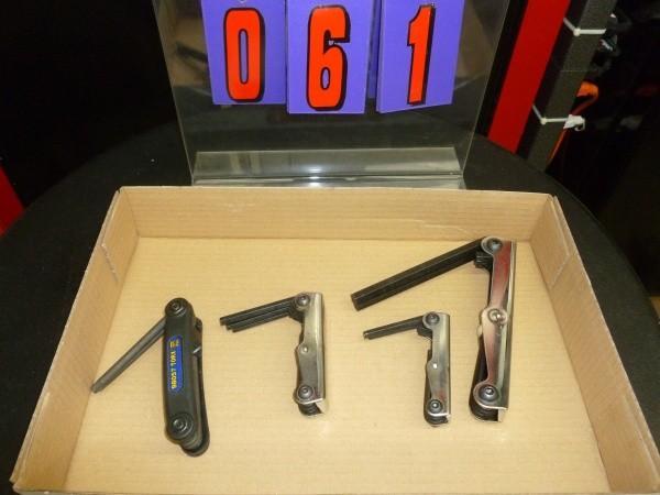 lot 61 image: Flat of misc allen wrenches. Medium...