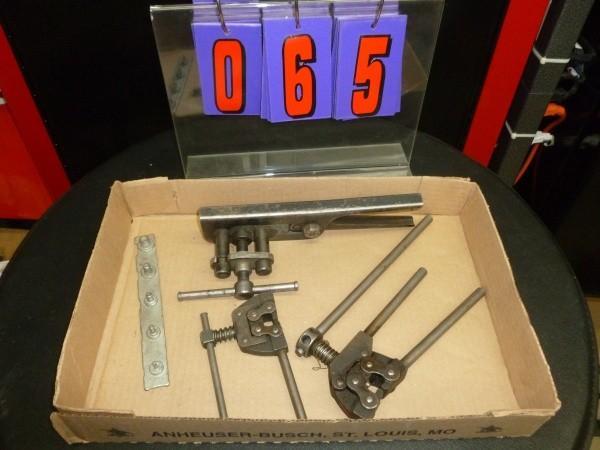 lot 65 image: Flat with 2 chain breakers and adju...