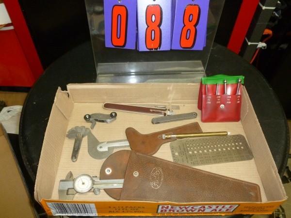 lot 88 image: Flat of machinists measuring tools....