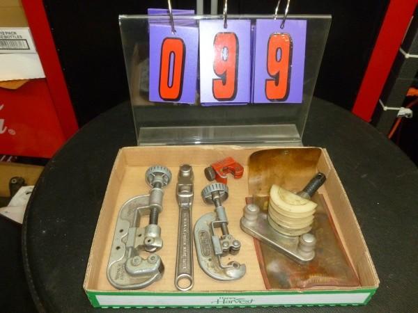 lot 99 image: Flat of 3 tuning cutter, adjustable...