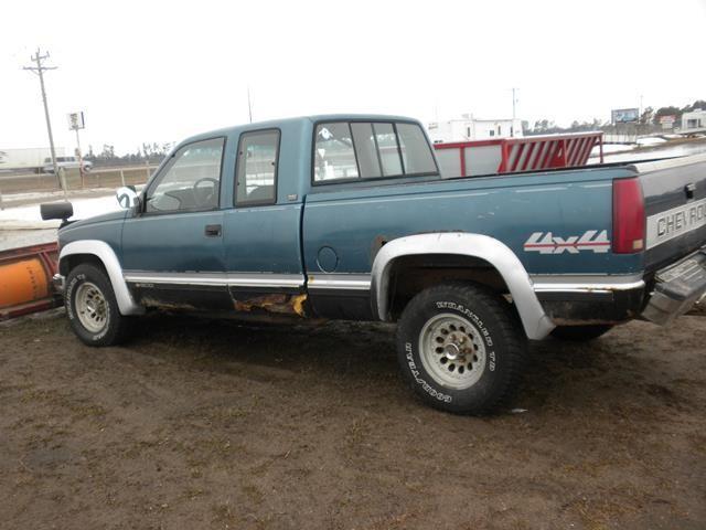 lot 16 image: 1990 Chevrolet 1500 4WD&nbspw Plo...