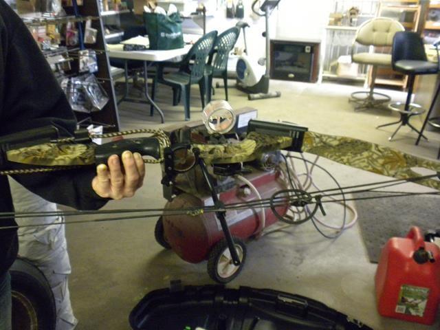 lot 21 image: &quotThe Beast" Compound Bow ...