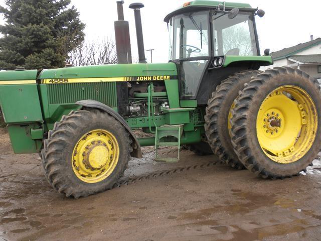 lot 31 image: John Deere 4555PS Tractor  Serial #...