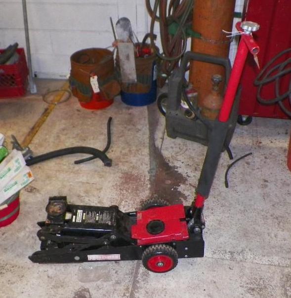 Craftsman 2 Ton lift &amp secure j...