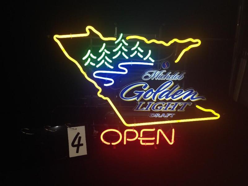 Michelob Golden Light Minnesota wit...