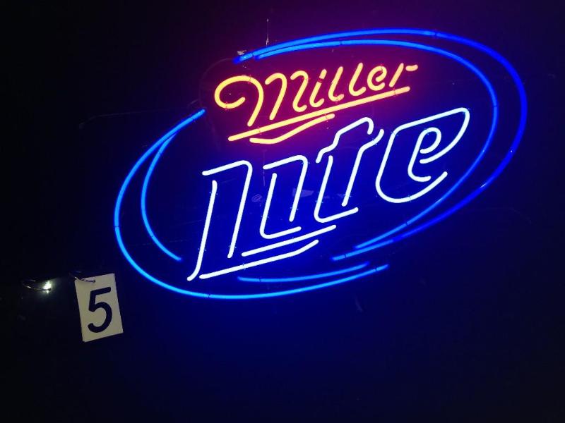Large Miller Lite. Newer sign. Work...