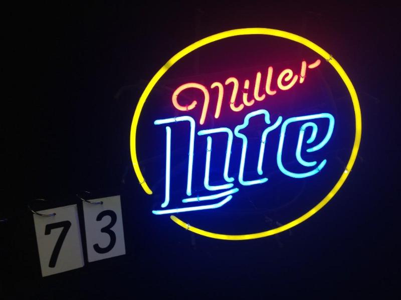 Miller Lite neon sign. Nice 2nd gen...