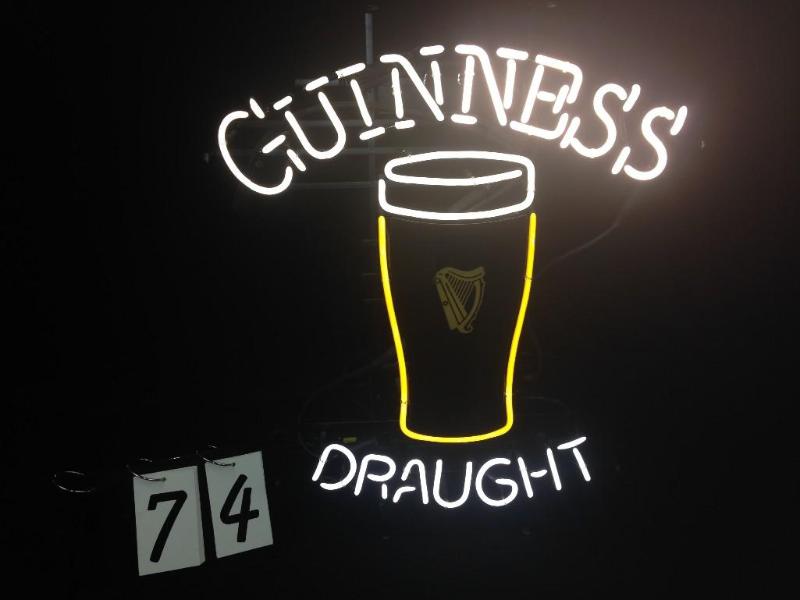 Guiness Draught neon sign. Nice, cl...