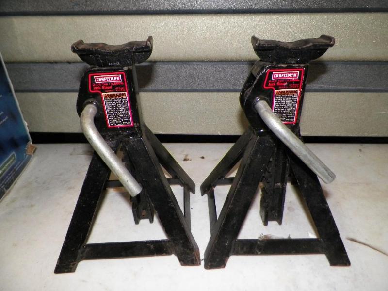 lot 213 image: Pair of Craftsman 2 12 quarter ton...