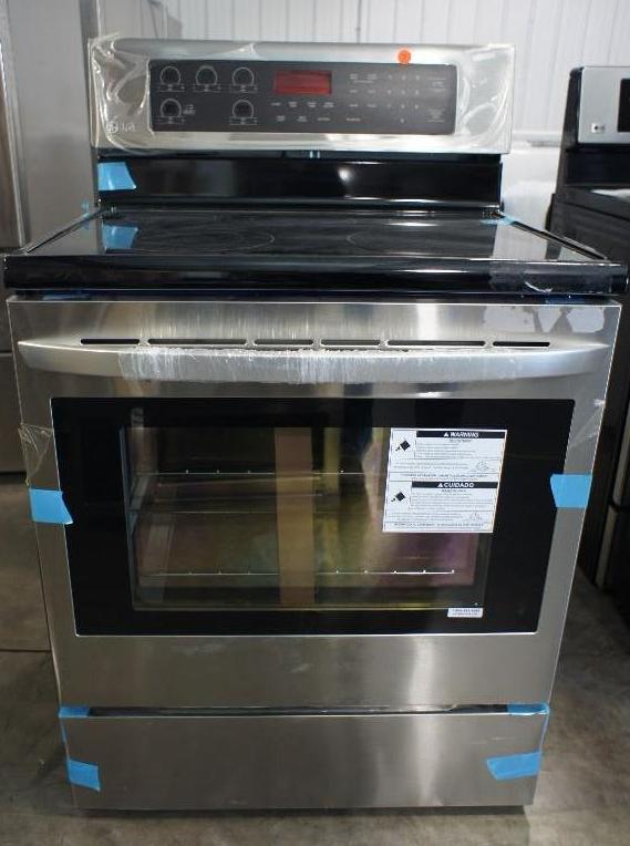 lot 7 image: New LG Stove (LRE3023ST) LG - Elect...