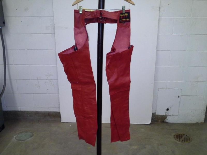 Hot Leathers ladies Red chaps, size...