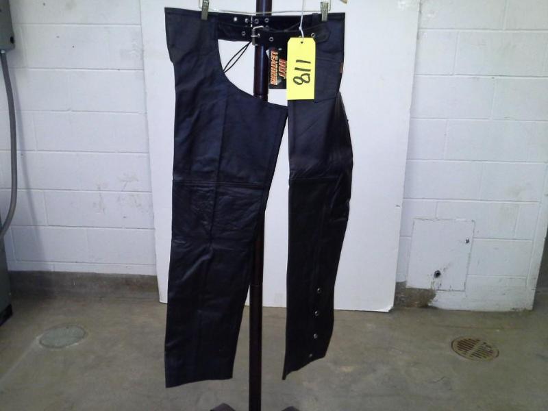 Hot Leathers Plain black leather Ch...