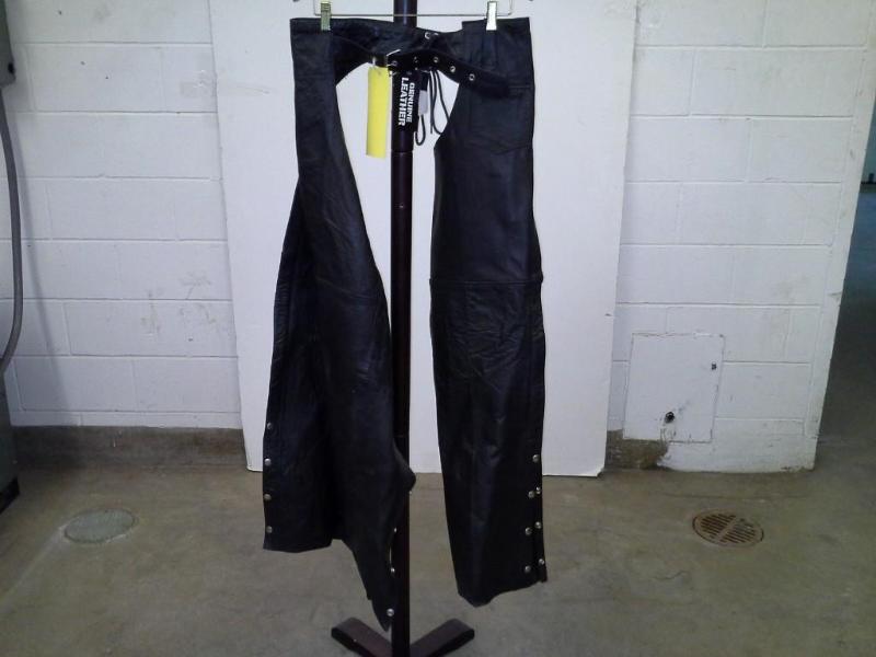 Hot Leathers plain black chaps, siz...