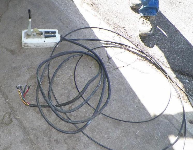 lot 136 image: Chrysler Control Box with Keys &...