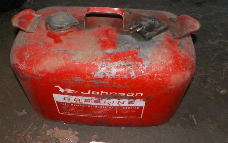 lot 18 image: Johnson 6 Gallon Gas Tank...