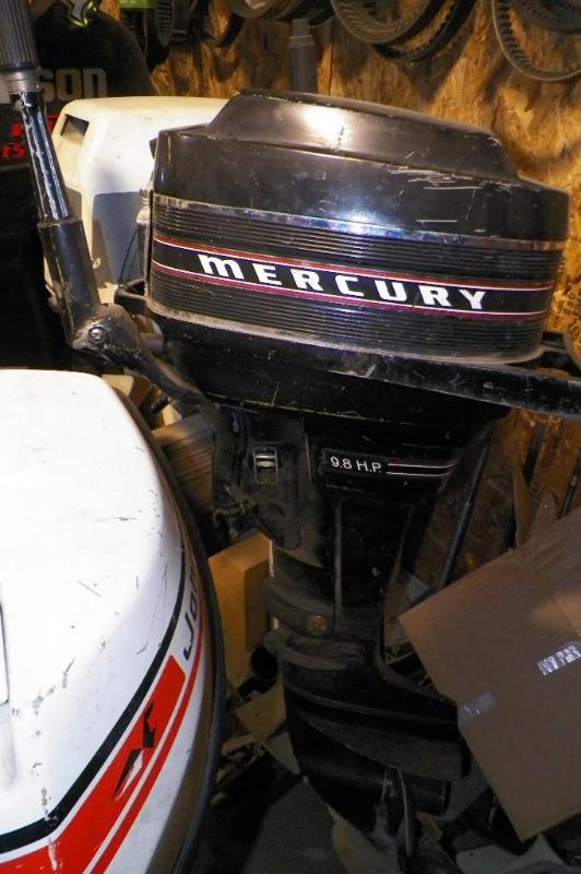 lot 29 image: Mercury 9.8 HP Outboard Motor. &nbs...