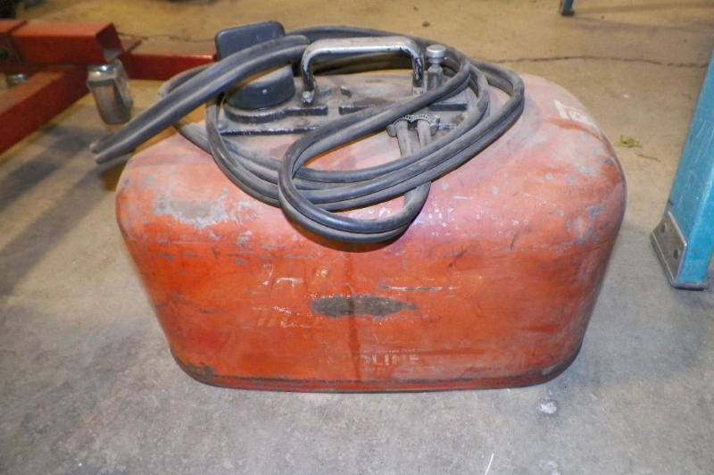 lot 35 image: Johnson Pressurized 6 Gallon Gas Ta...
