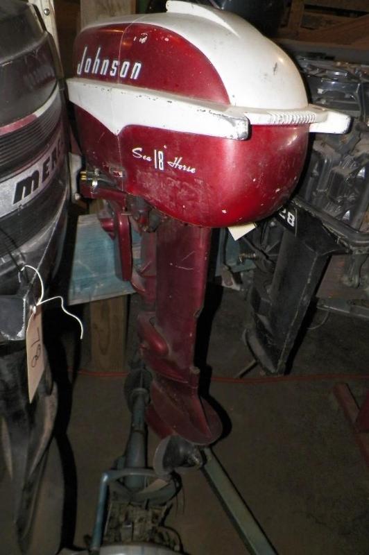 lot 79 image: Johnson Sea Horse 18 HP Motor. Comp...