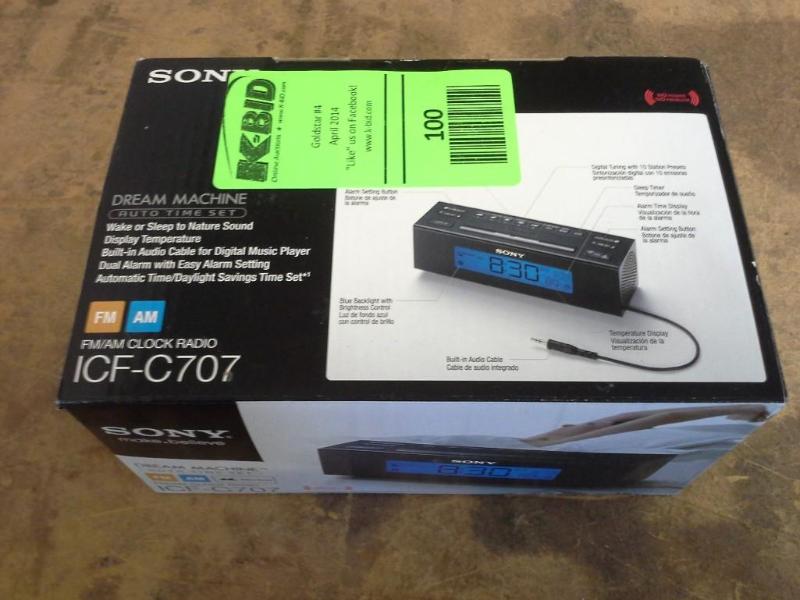 lot 100 image: Sony Dream Machine model ICF-C707. ...